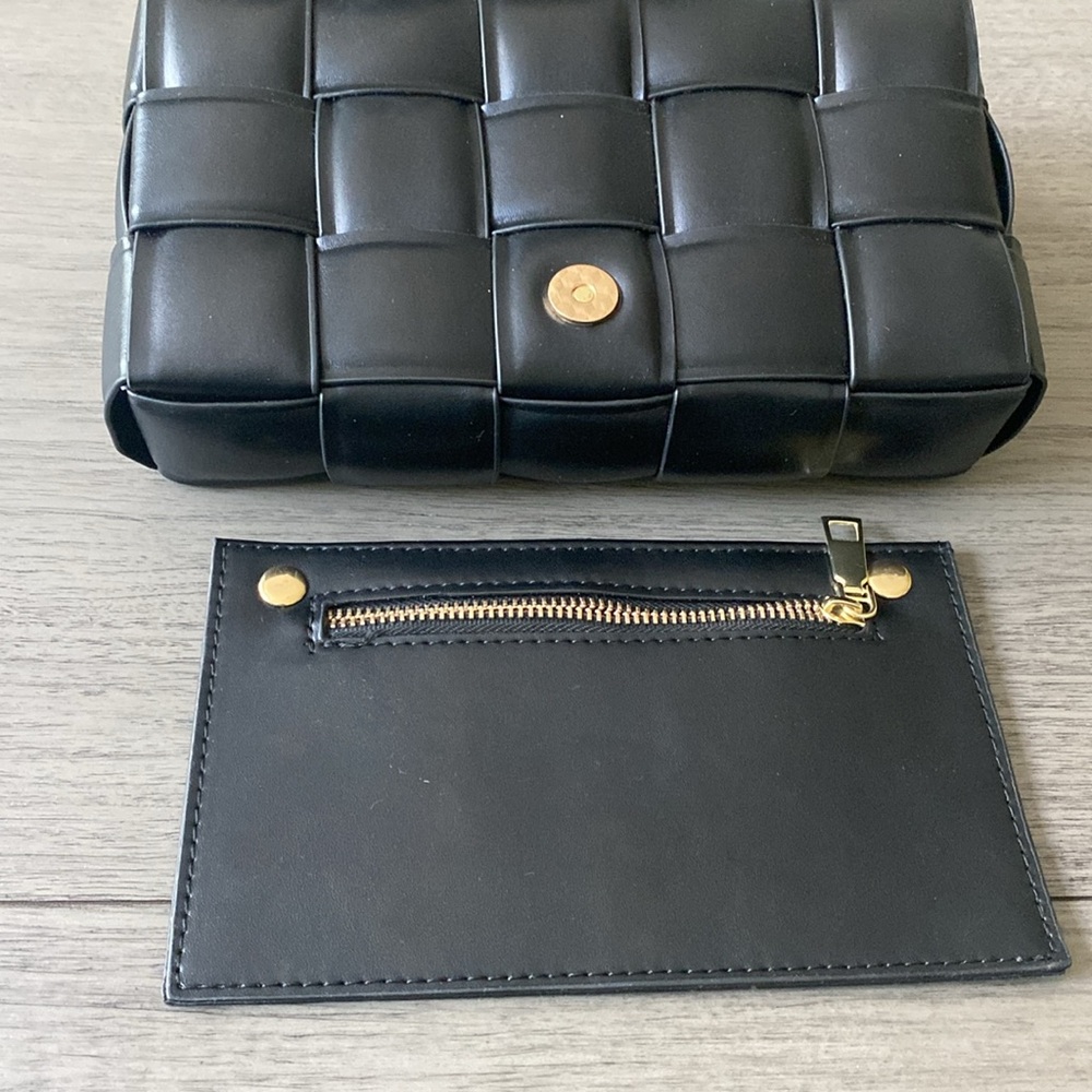 Urban Expressions Elegant Black Quilted Chain Bag in Black - Picture 6 of 6